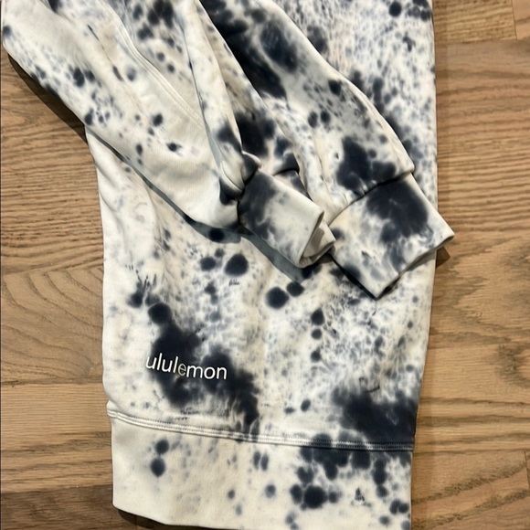 Lululemon Tye Dye Oversized Crew - Picture 2 of 3